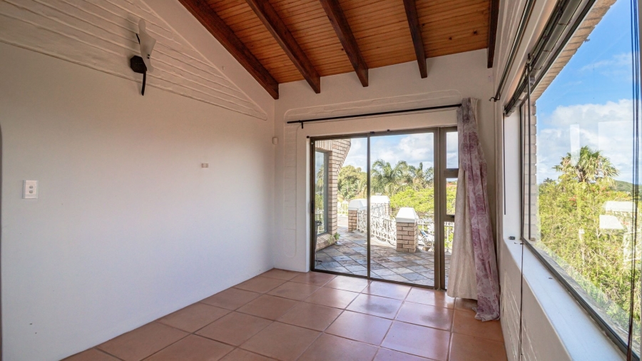 4 Bedroom Property for Sale in Blue Bend Eastern Cape